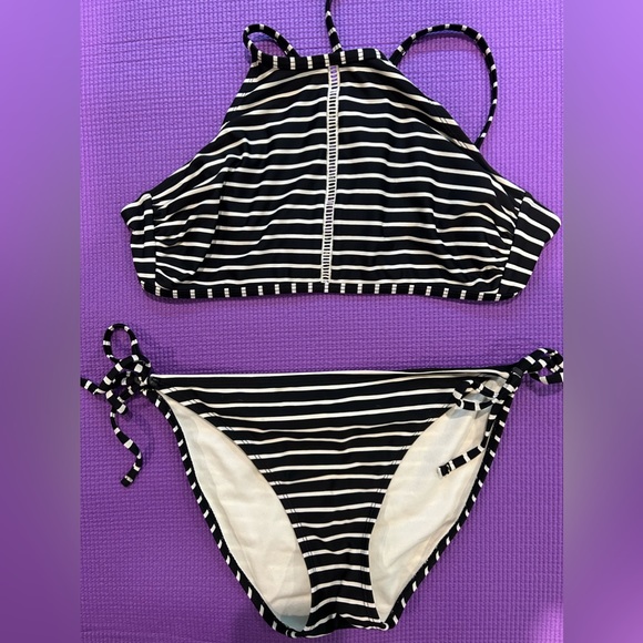 Xhilaration Other - Bikini swim suit